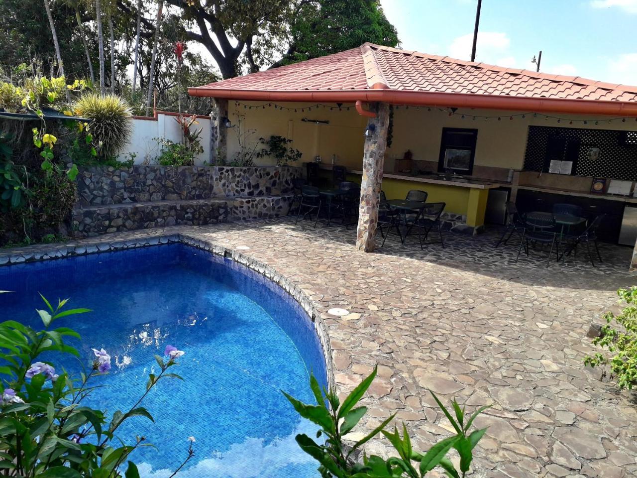 Dos Palmas Studio Apartments Río Segundo Exterior foto